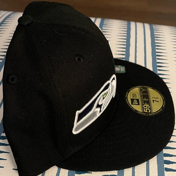 *NWT* SEATTLE SEAHAWKS NFL New Era Hat 59FIFTY 2023 Sideline Cap Fitted 7 3/8" - Picture 3 of 6